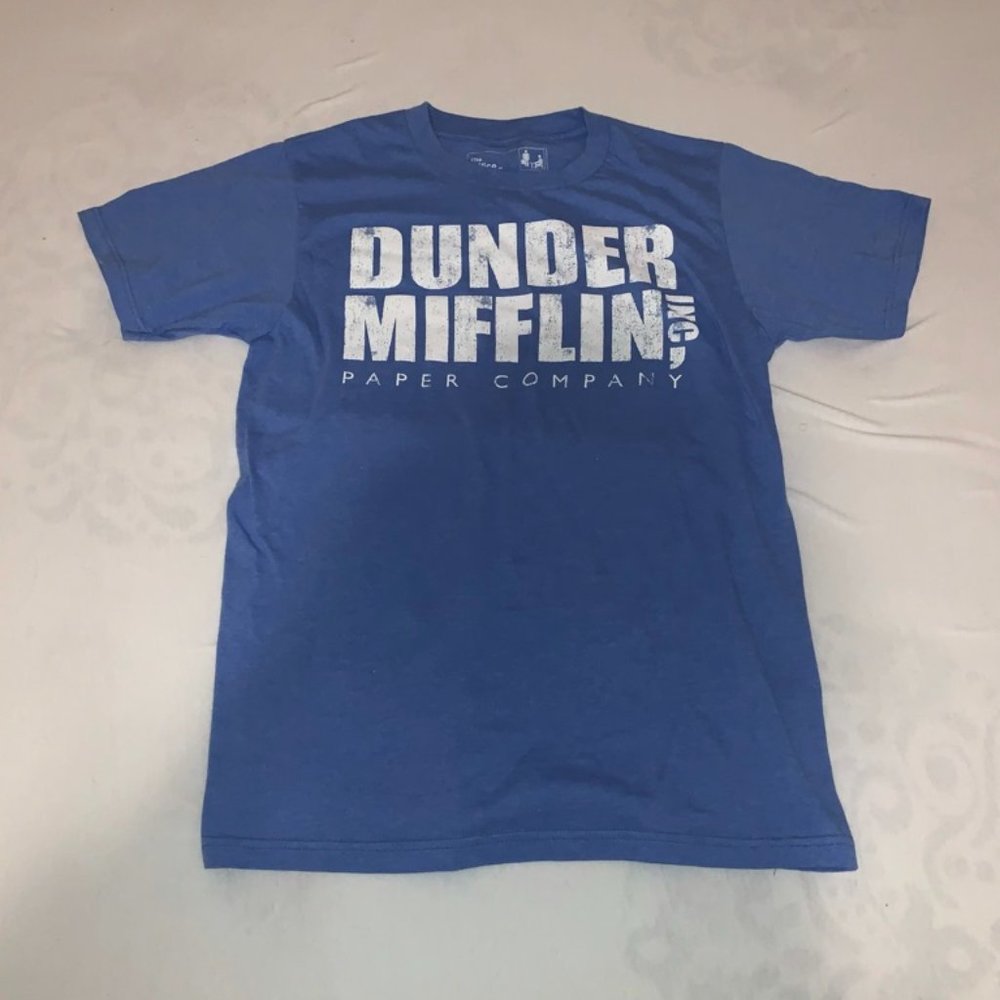Bella Canvas Dunder Mifflin t-shirt. Size small